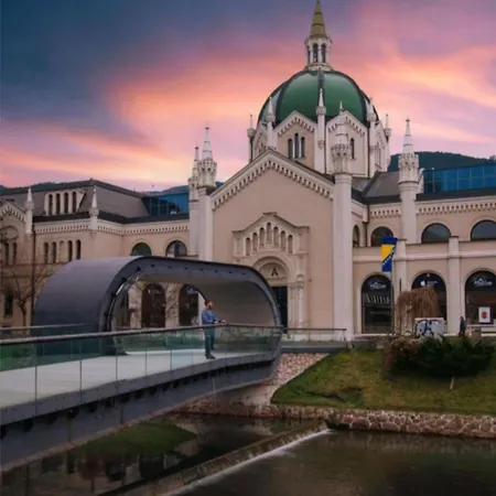 - Bee Happy * Sarajevo