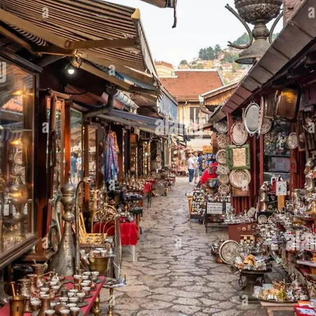 - Bee Happy * Sarajevo